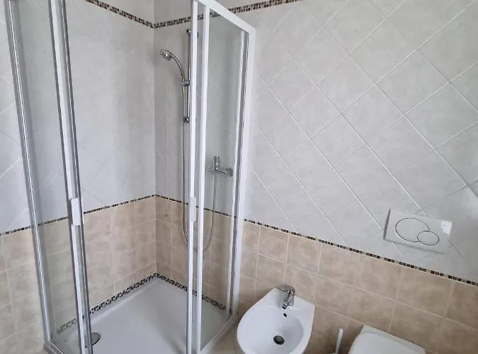 Marzan 12 بسكييرا ديل غاردا