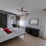 Apartman Marzan 12 *
